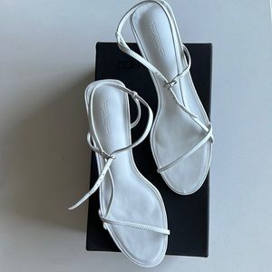 Tony Bianco - Caprice